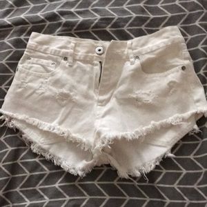 Bullhead white high rise shorts